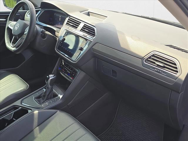 Photo of 2022 Deep Black Pearl Volkswagen Tiguan