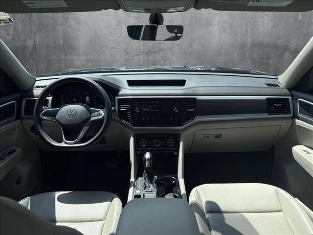 Photo of 2023 Tourmaline Blue Metallic Volkswagen Atlas