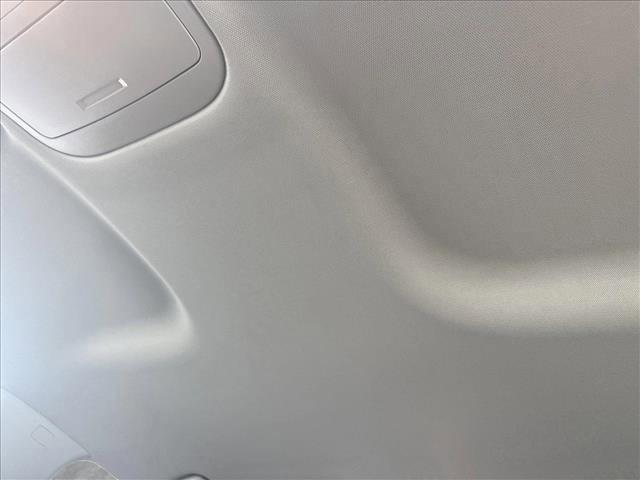 Photo of 2022 Summit White GMC Canyon