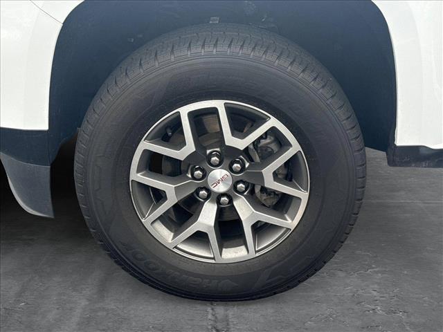 Photo of 2022 Summit White GMC Canyon