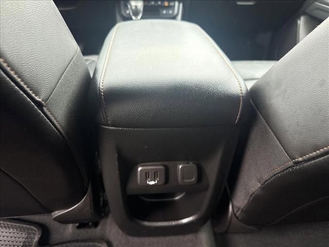 Photo of 2022 Summit White GMC Canyon