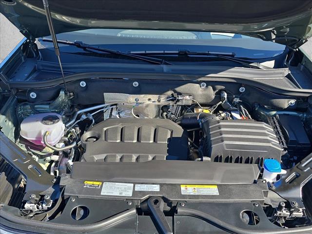 Photo of 2026 avocado green pearl Volkswagen Atlas