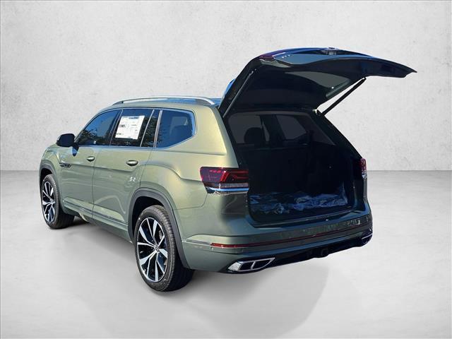 Photo of 2026 avocado green pearl Volkswagen Atlas