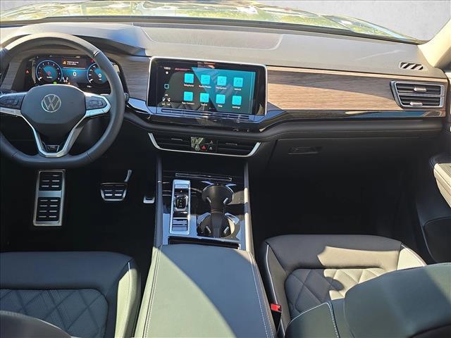Photo of 2026 avocado green pearl Volkswagen Atlas