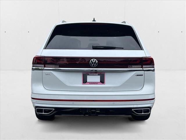Photo of 2025 Opal White Pearl Volkswagen Atlas