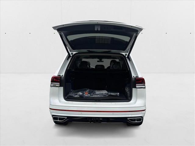 Photo of 2025 Opal White Pearl Volkswagen Atlas