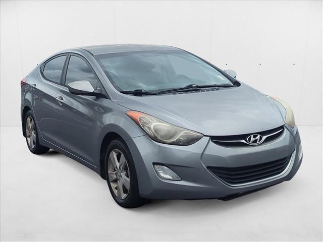Photo of 2013 Titanium Gray Metallic Hyundai ELANTRA