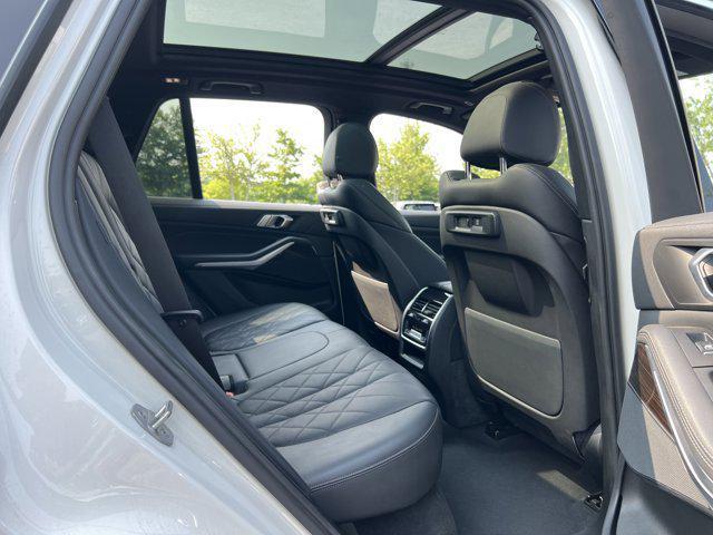 Photo of 2023 Alpine White BMW X5