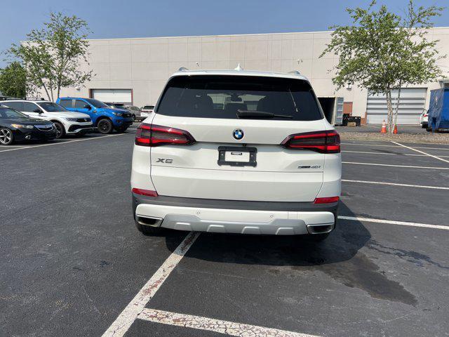 Photo of 2023 Alpine White BMW X5