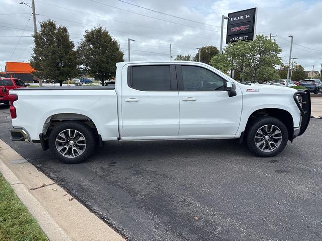 Photo of 2021 Summit White Chevrolet Silverado 1500