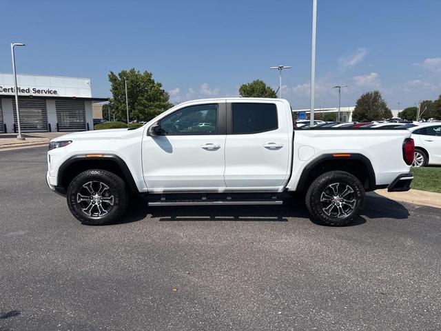 Photo of 2024 Summit White GMC Canyon