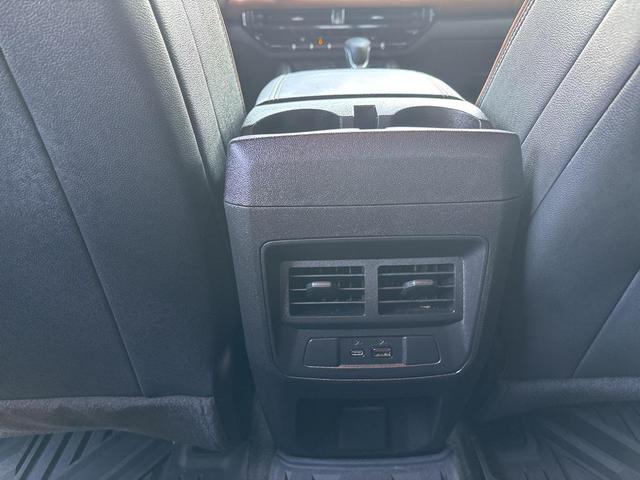 Photo of 2024 Summit White GMC Canyon