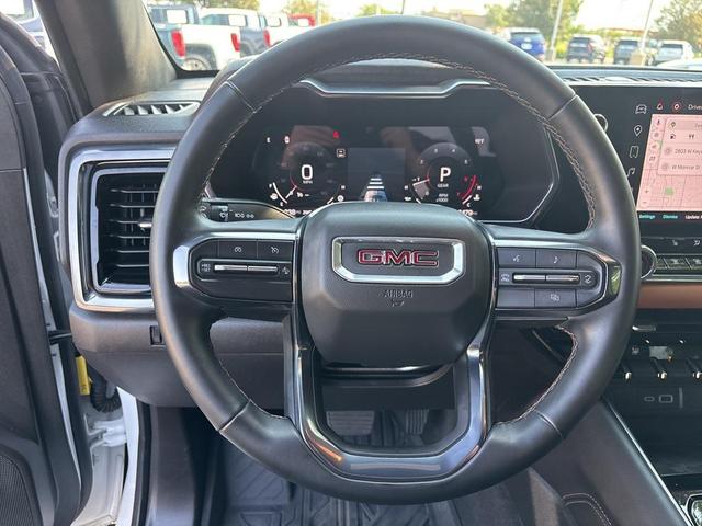 Photo of 2024 Summit White GMC Canyon