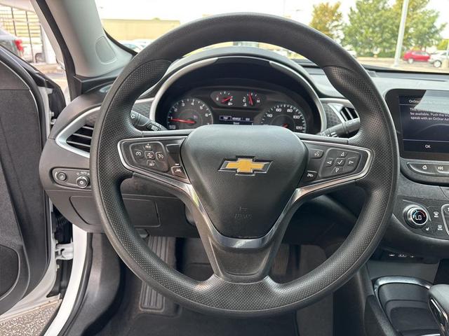 Photo of 2024 Summit White Chevrolet Malibu