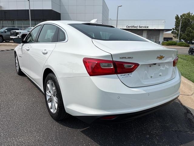 Photo of 2024 Summit White Chevrolet Malibu