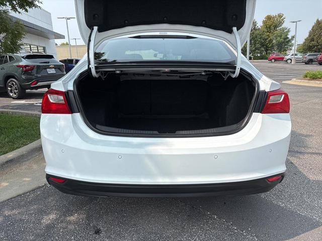 Photo of 2024 Summit White Chevrolet Malibu