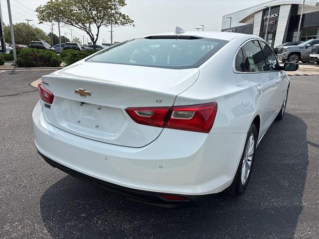 Photo of 2024 Summit White Chevrolet Malibu