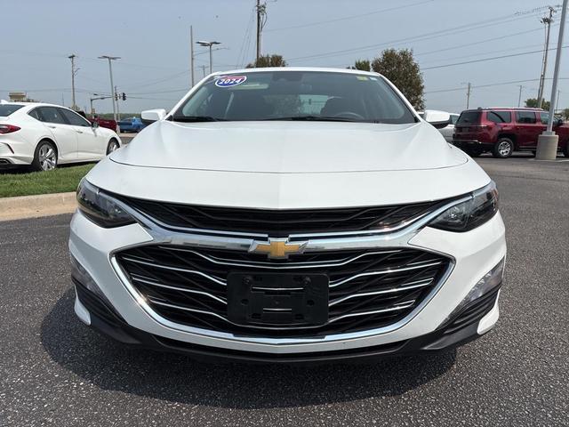 Photo of 2024 Summit White Chevrolet Malibu