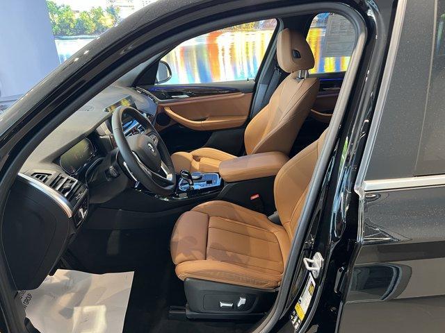 Photo of 2023 Jet Black BMW X3