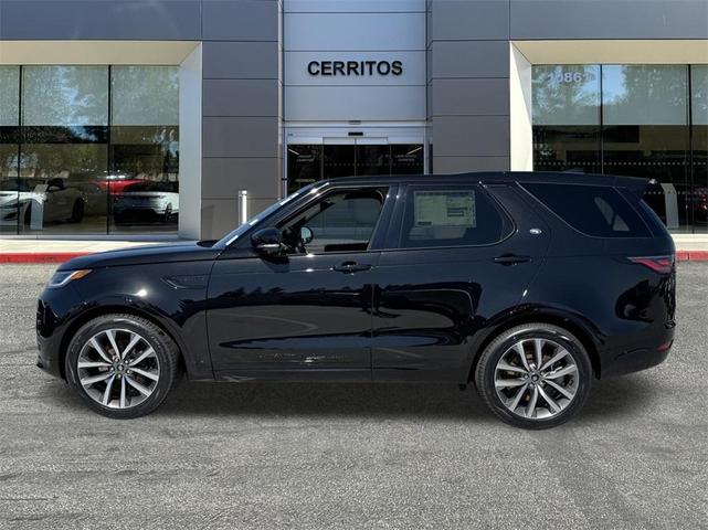 Photo of 2025 Santorini Black Metallic Land Rover Discovery