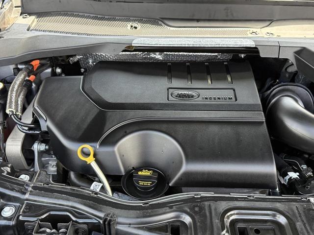 Photo of 2022 Gray Land Rover Discovery Sport