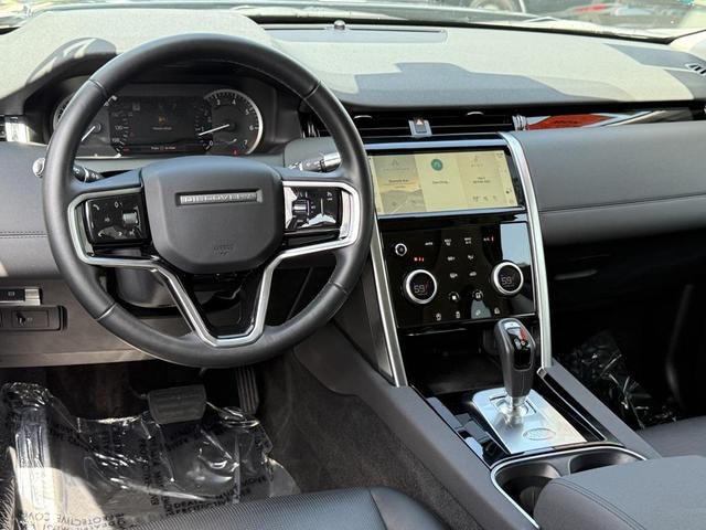 Photo of 2022 Gray Land Rover Discovery Sport
