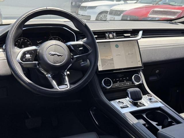 Photo of 2025 Eiger Gray Metallic Jaguar F-PACE