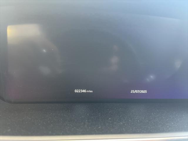 Photo of 2021 Santorini Black Land Rover Range Rover