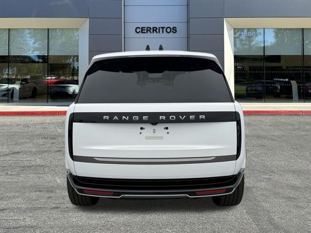 Photo of 2025 White Land Rover Range Rover