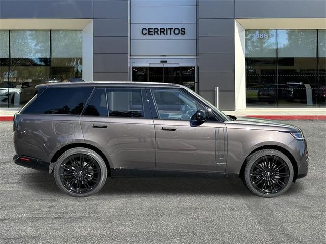 Photo of 2025 Gray Land Rover Range Rover