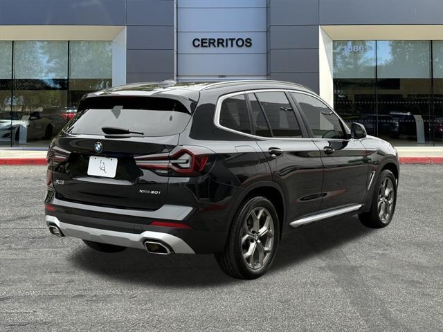 Photo of 2022 Black Sapphire Metallic BMW X3