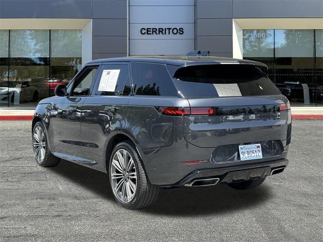 Photo of 2024 Grey Land Rover Range Rover Sport