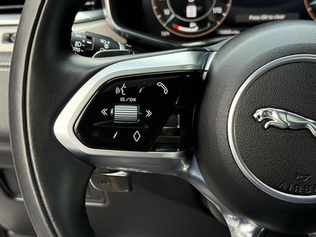 Photo of 2024 Fuji White Jaguar F-PACE