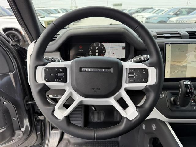 Photo of 2025 CARP GRY PRM MT Land Rover Defender