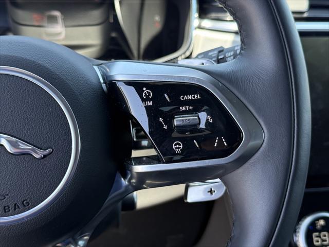 Photo of 2024 Fuji White Jaguar F-PACE