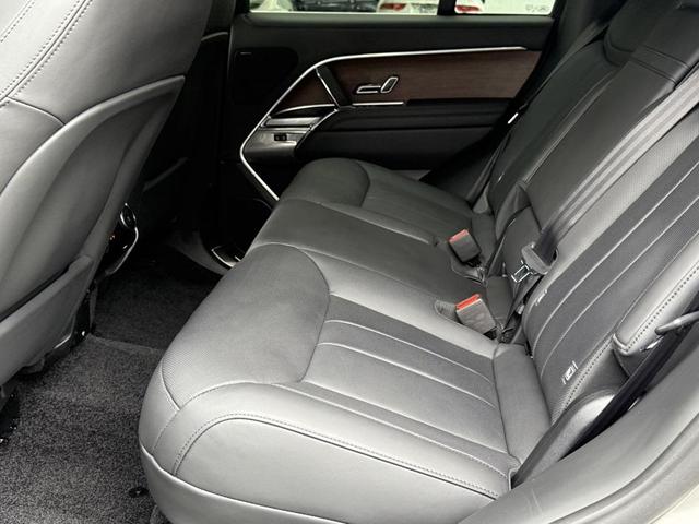 Photo of 2025 Silver Land Rover Range Rover