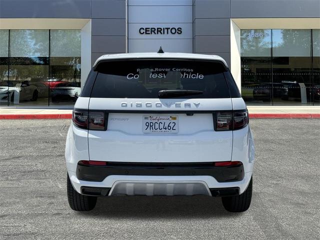 Photo of 2024 Fuji White Land Rover Discovery Sport
