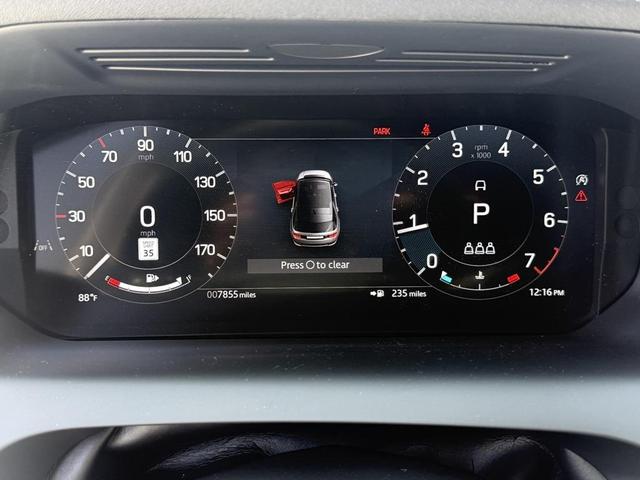Photo of 2024 Fuji White Land Rover Discovery Sport