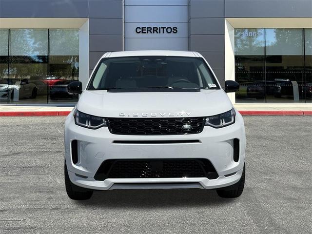 Photo of 2024 Fuji White Land Rover Discovery Sport