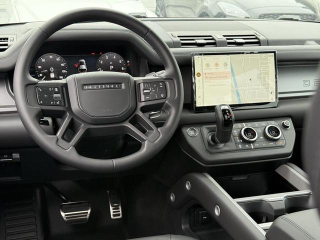 Photo of 2025 FUJI WHT Land Rover Defender