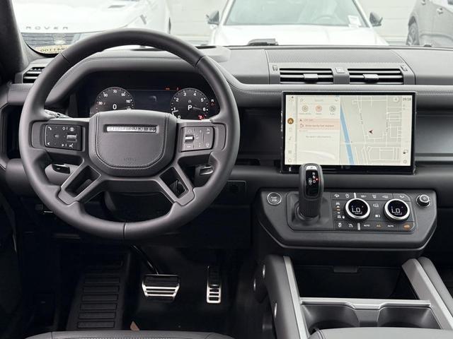 Photo of 2025 FUJI WHT Land Rover Defender