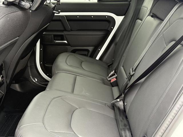 Photo of 2025 FUJI WHT Land Rover Defender