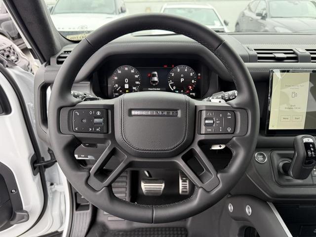 Photo of 2025 FUJI WHT Land Rover Defender