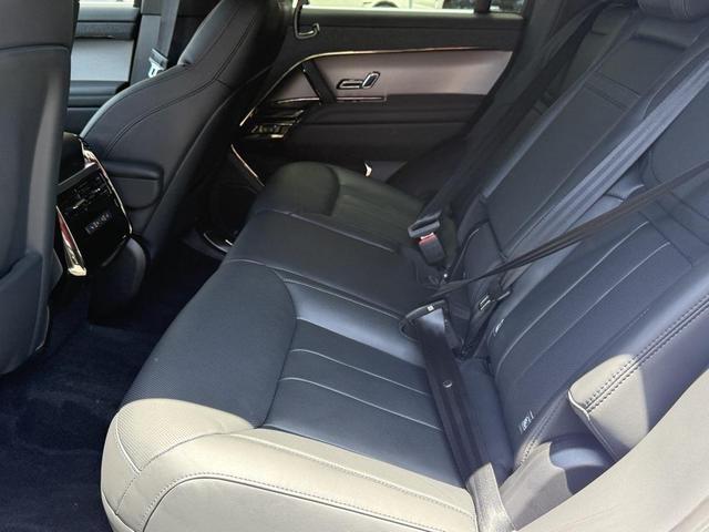 Photo of 2025 White Pearl Land Rover Range Rover Sport