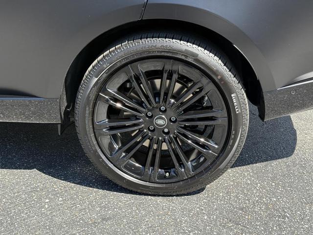 Photo of 2025 SANTORN BLK MET Land Rover Range Rover