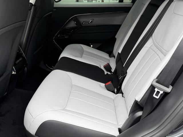 Photo of 2025 CARP GRY PRM MT Land Rover Range Rover Sport