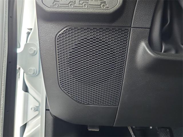 Photo of 2025 Bright White Clearcoat Jeep Gladiator