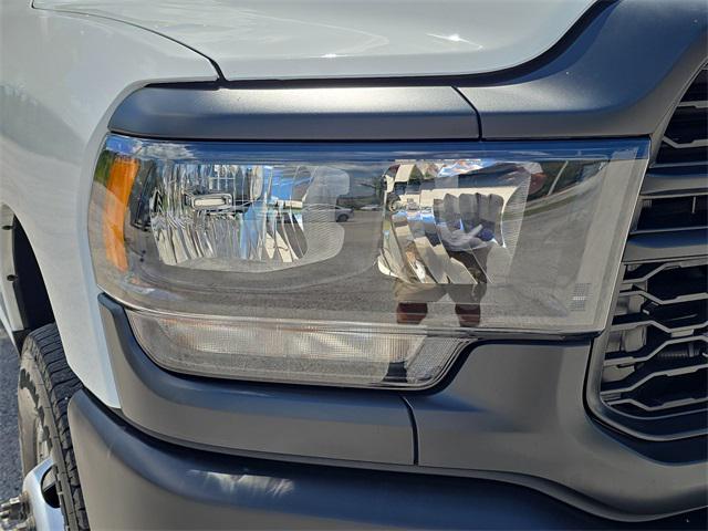 Photo of 2024 Bright White Clearcoat RAM 3500
