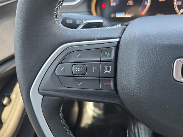 Photo of 2025 Velvet Red Pearlcoat Jeep Grand Cherokee