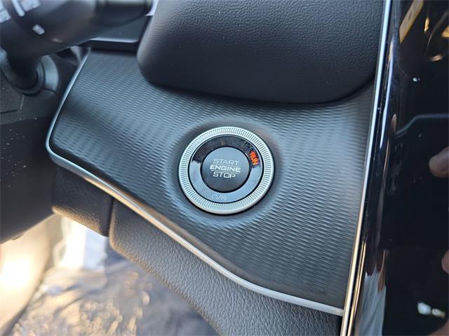 Photo of 2025 Velvet Red Pearlcoat Jeep Grand Cherokee